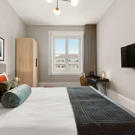 The White Box Boutique House 2* 포르투