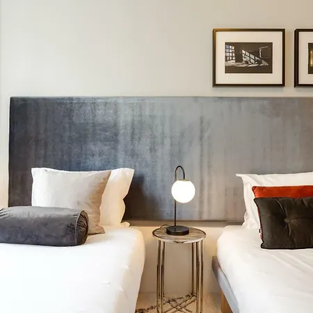 The White Box Boutique House 2* 포르투