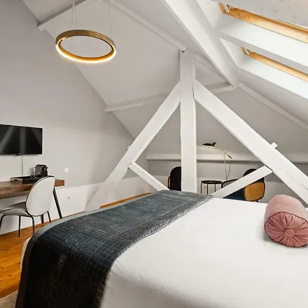 The White Box Boutique House 2* 포르투